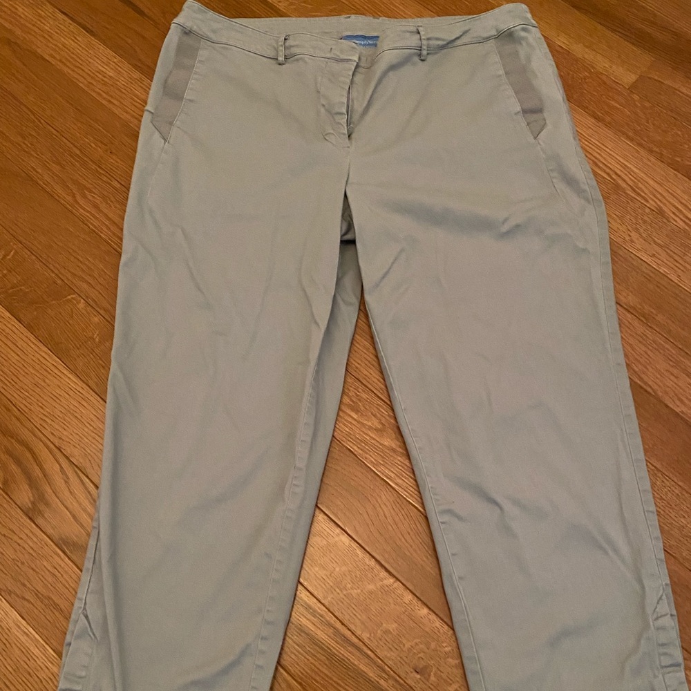 Women’s dress capris